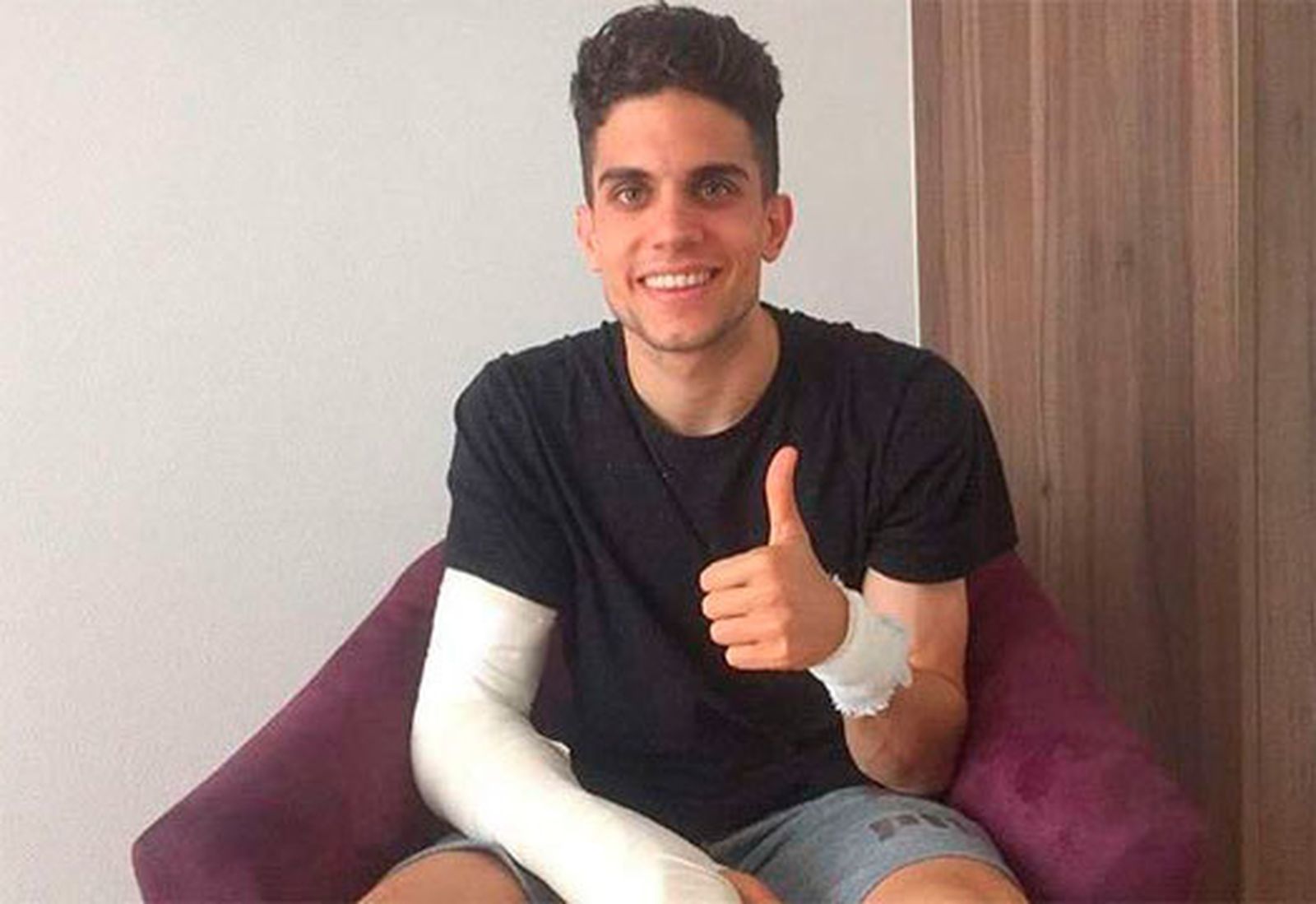 Marc Bartra, tras ser operado