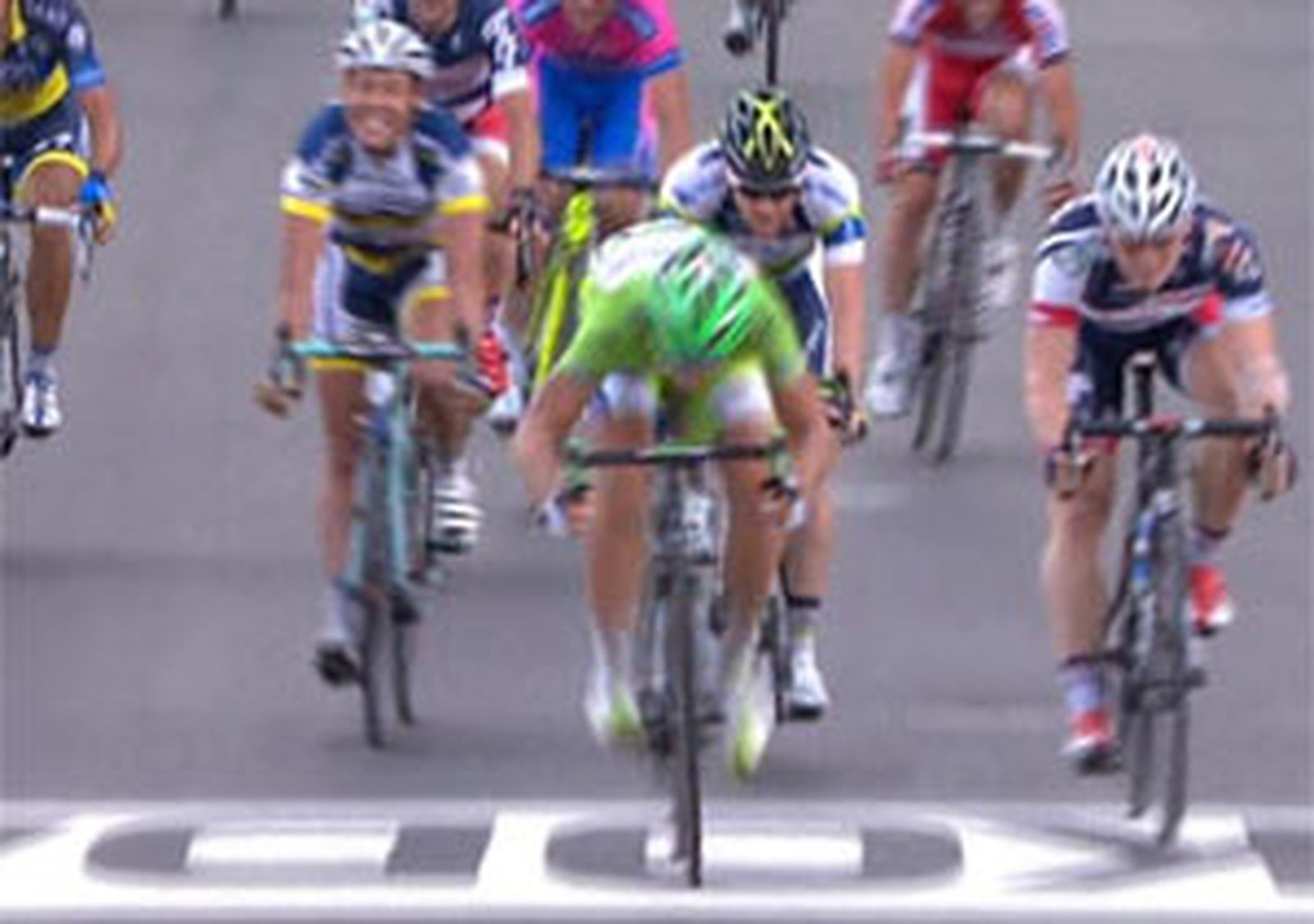Sagan gana la etapa