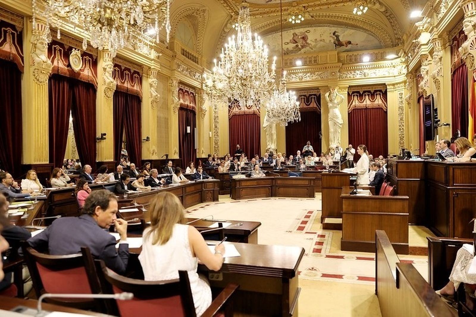 Marga Prohens en el Parlament