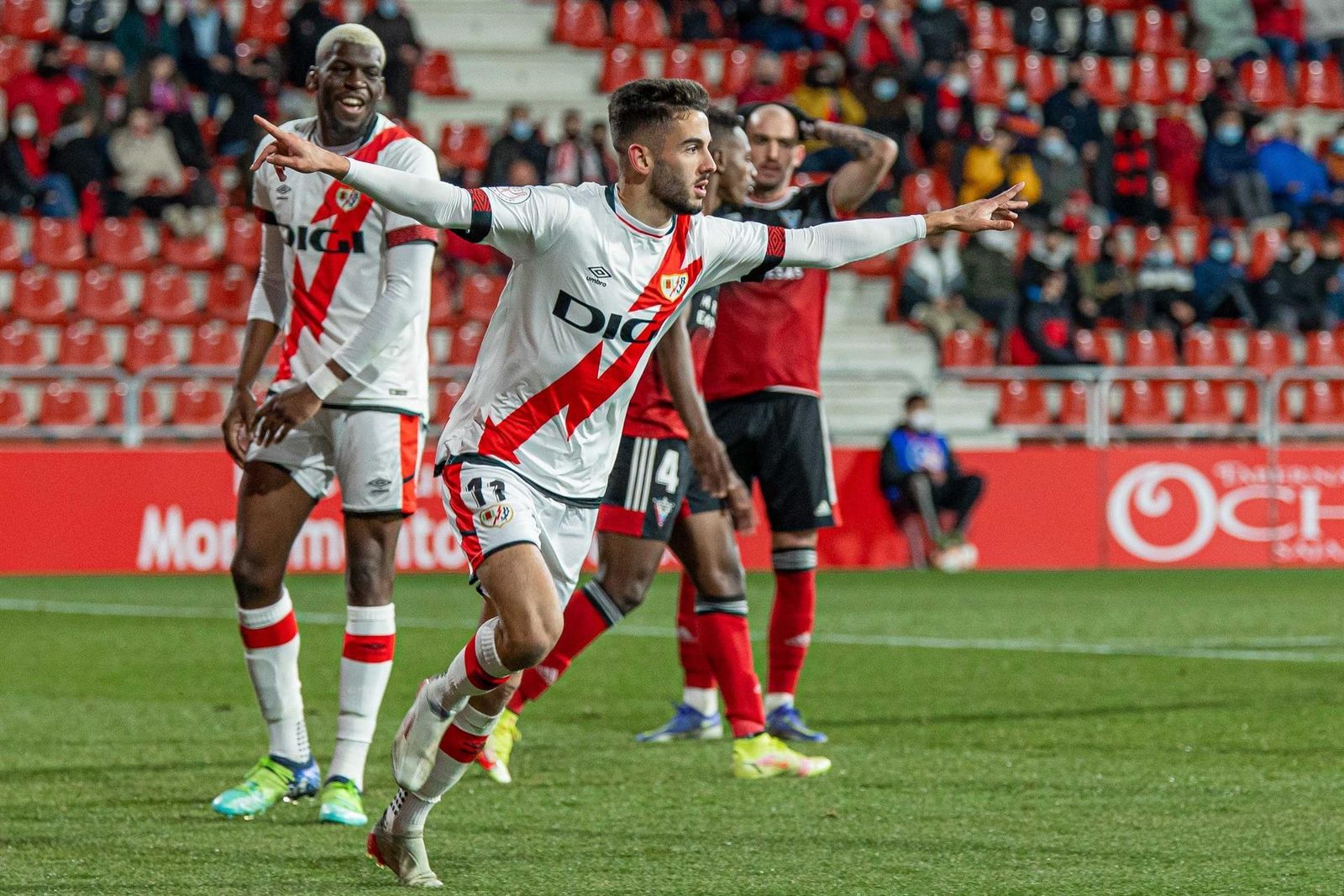 Andrés Martín ante el Mirandés