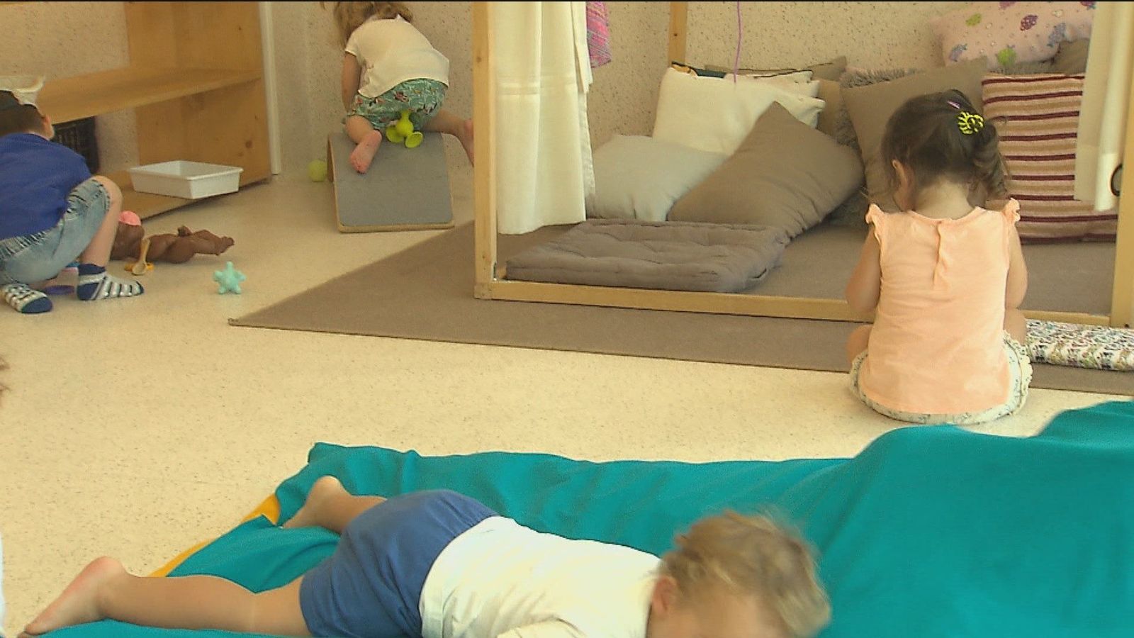 Así es la escuela infantil, abierta en vacaciones, del hospital de Fuenlabrada