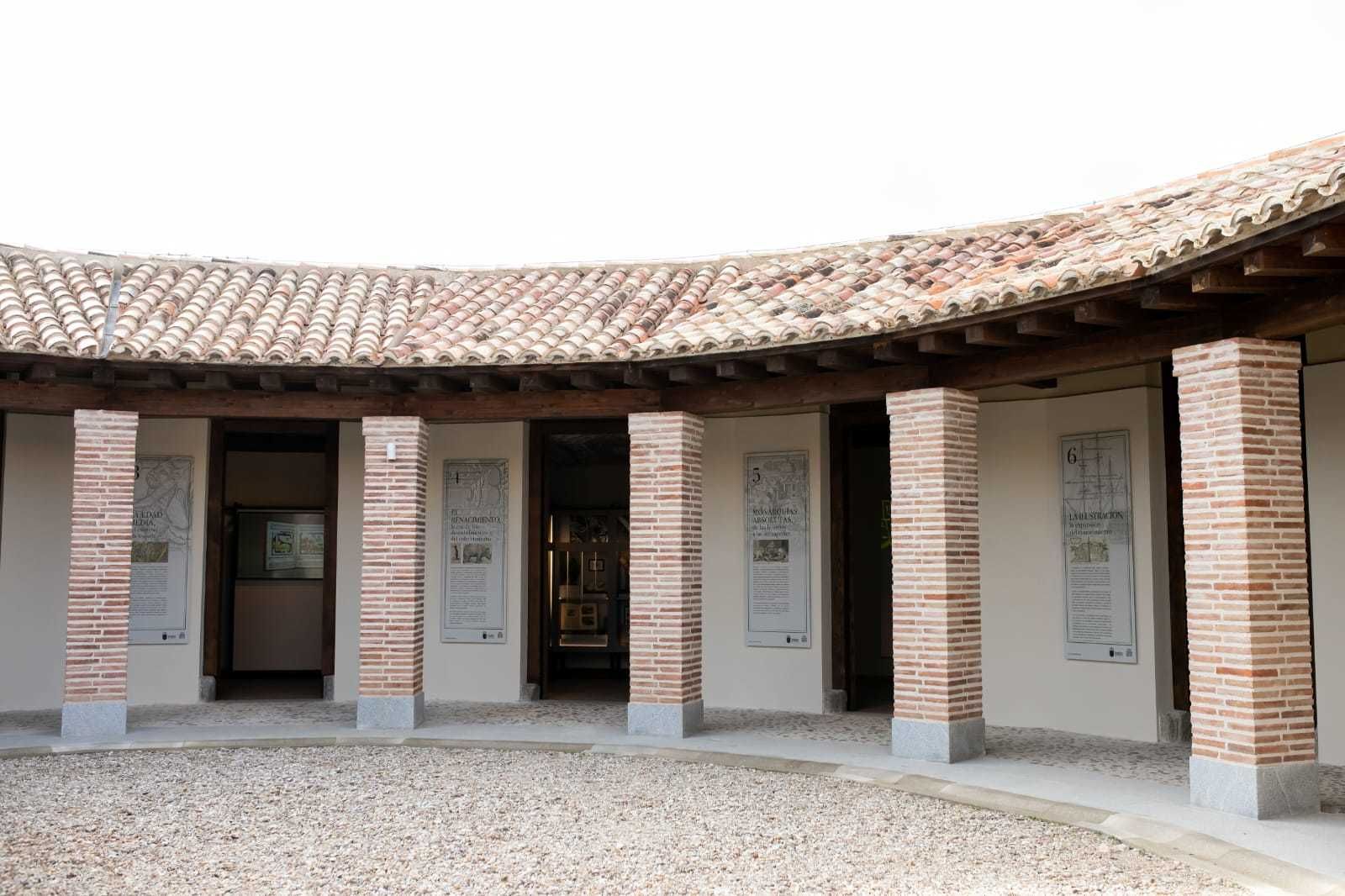 Exposición en la Casa de Aves del Palacio de Boadilla
