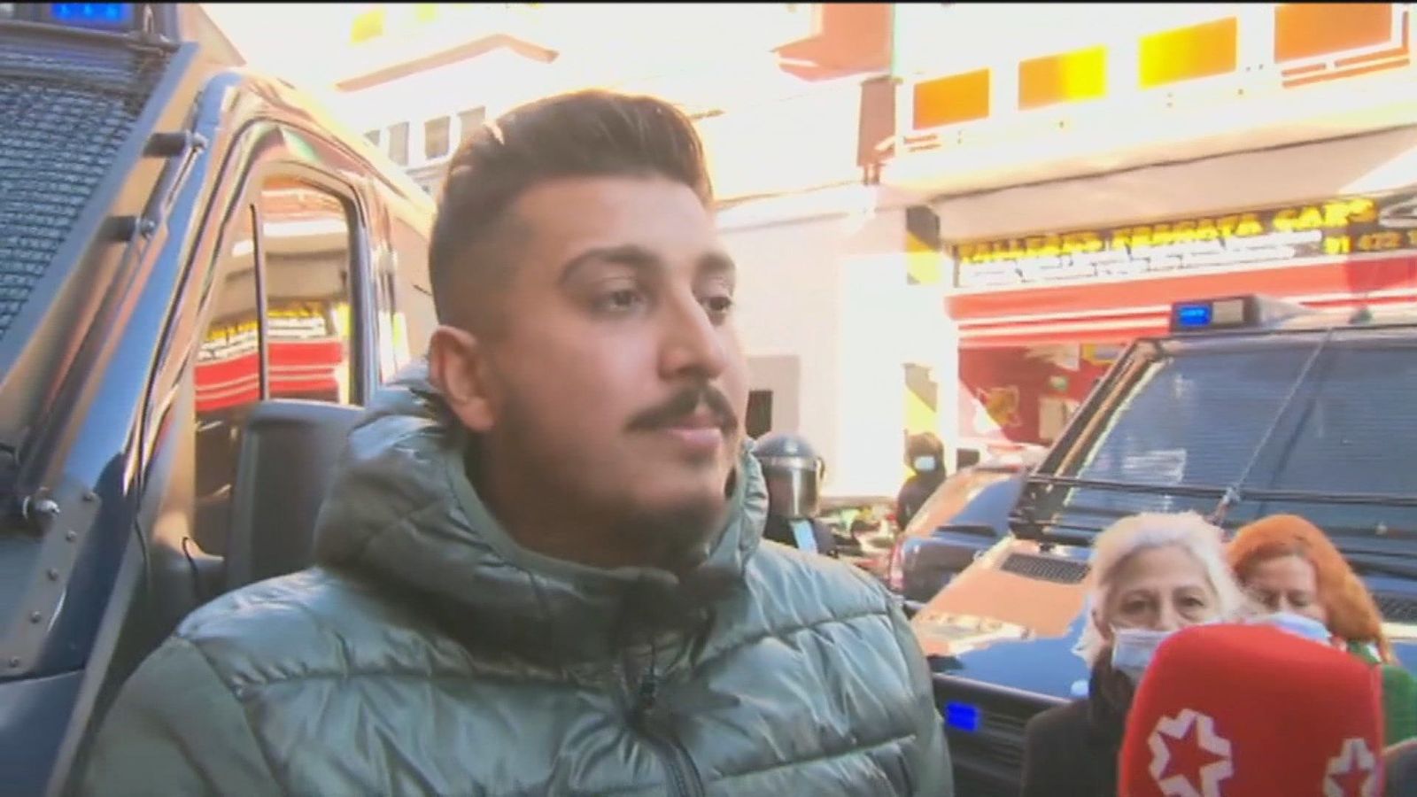 Cristian, desahuciado en Carabanchel: "No hay derecho, esto es inhumano"