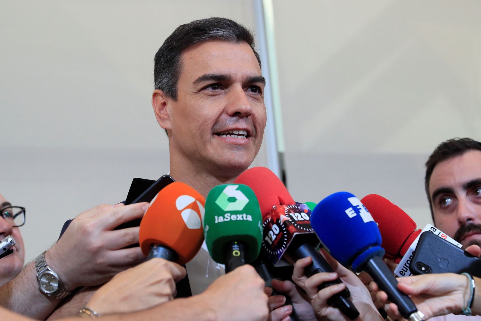 Sánchez anuncia una nueva ronda de contactos con los partidos políticos