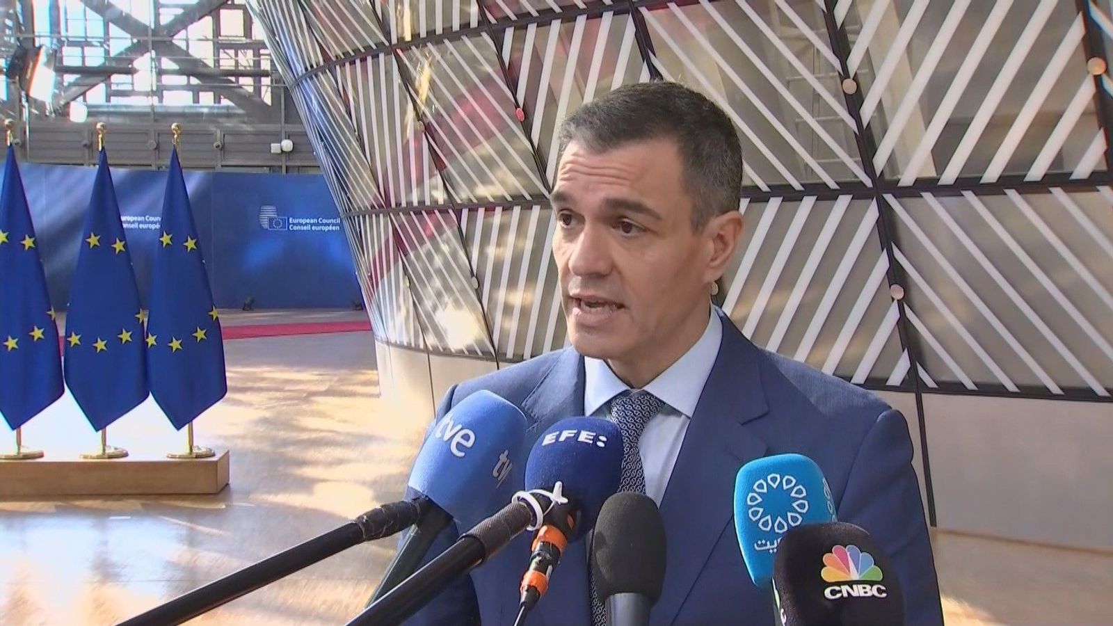Sánchez rechaza el término "rearme" para hablar de "mejorar nuestra seguridad"