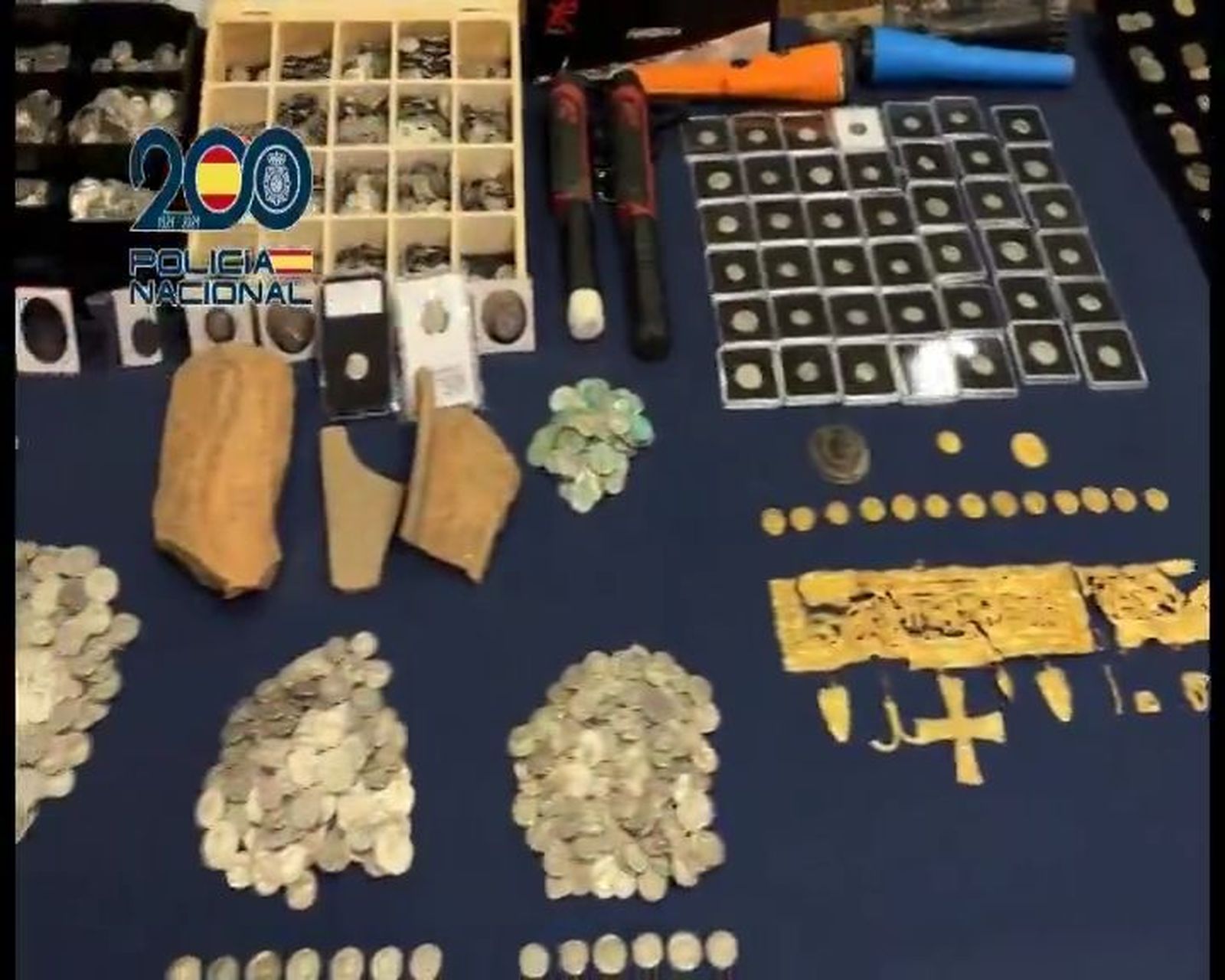 Siete detenidos por expoliar yacimientos arqueológicos y recuperada una corona visigoda de oro