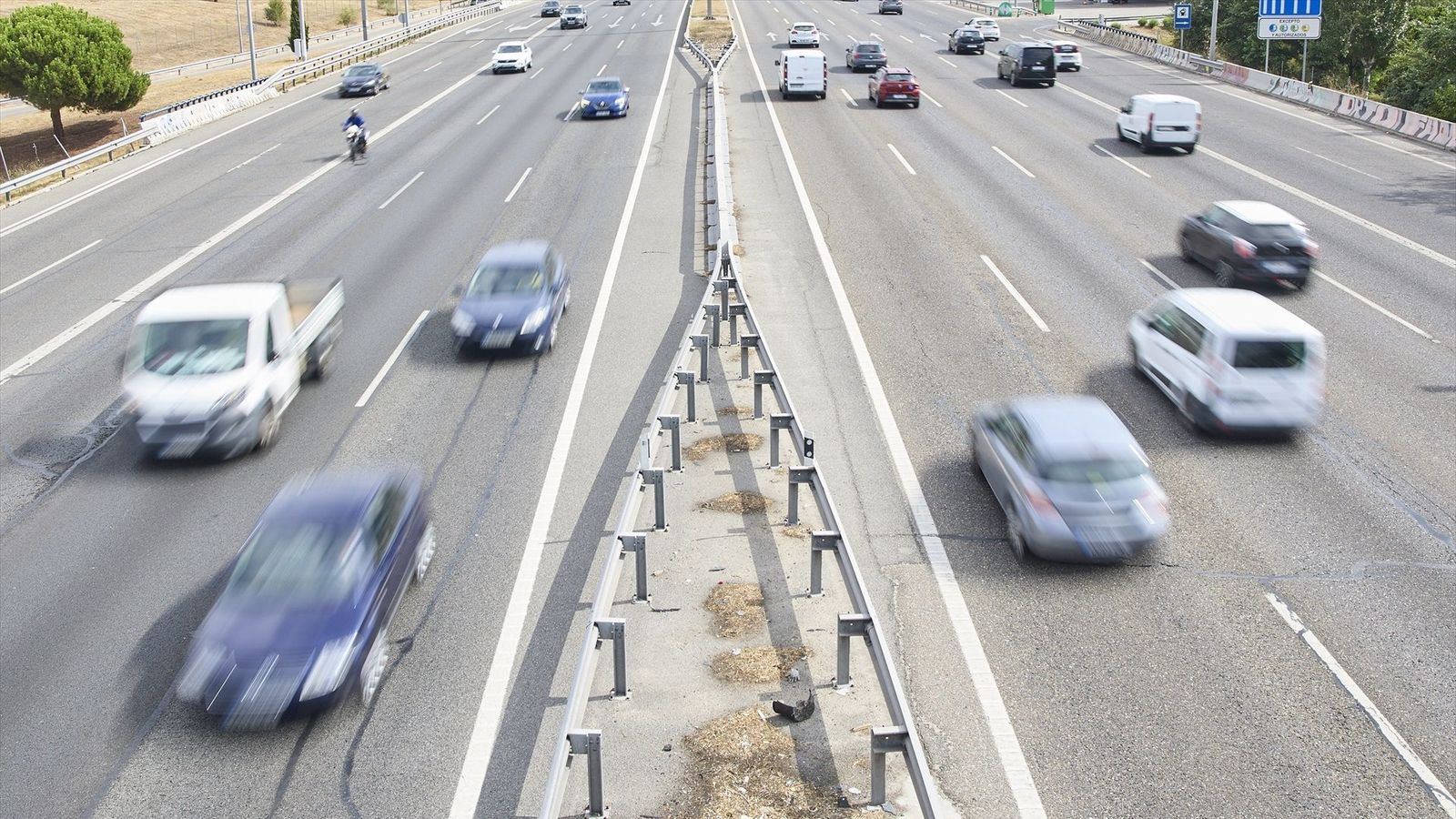 Se esperan 6,6 millones de desplazamientos por carretera en el Puente de la Constitución