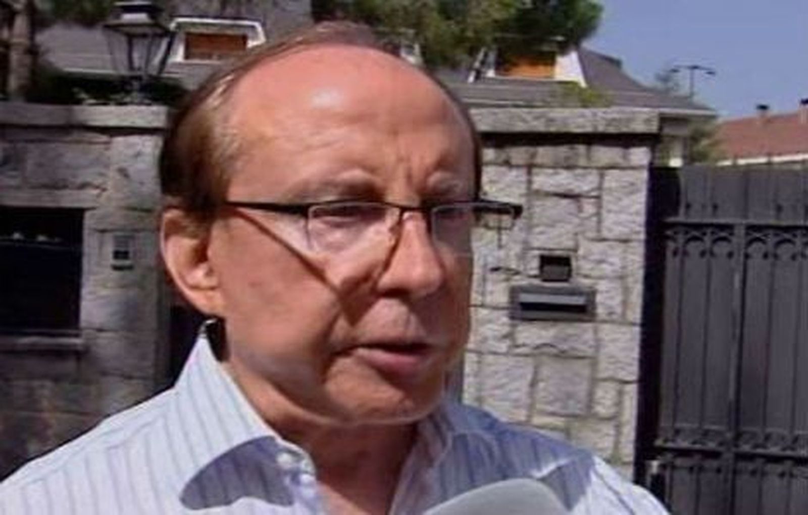 Un equipo del Summa atiende a José María Ruiz-Mateos en su domicilio