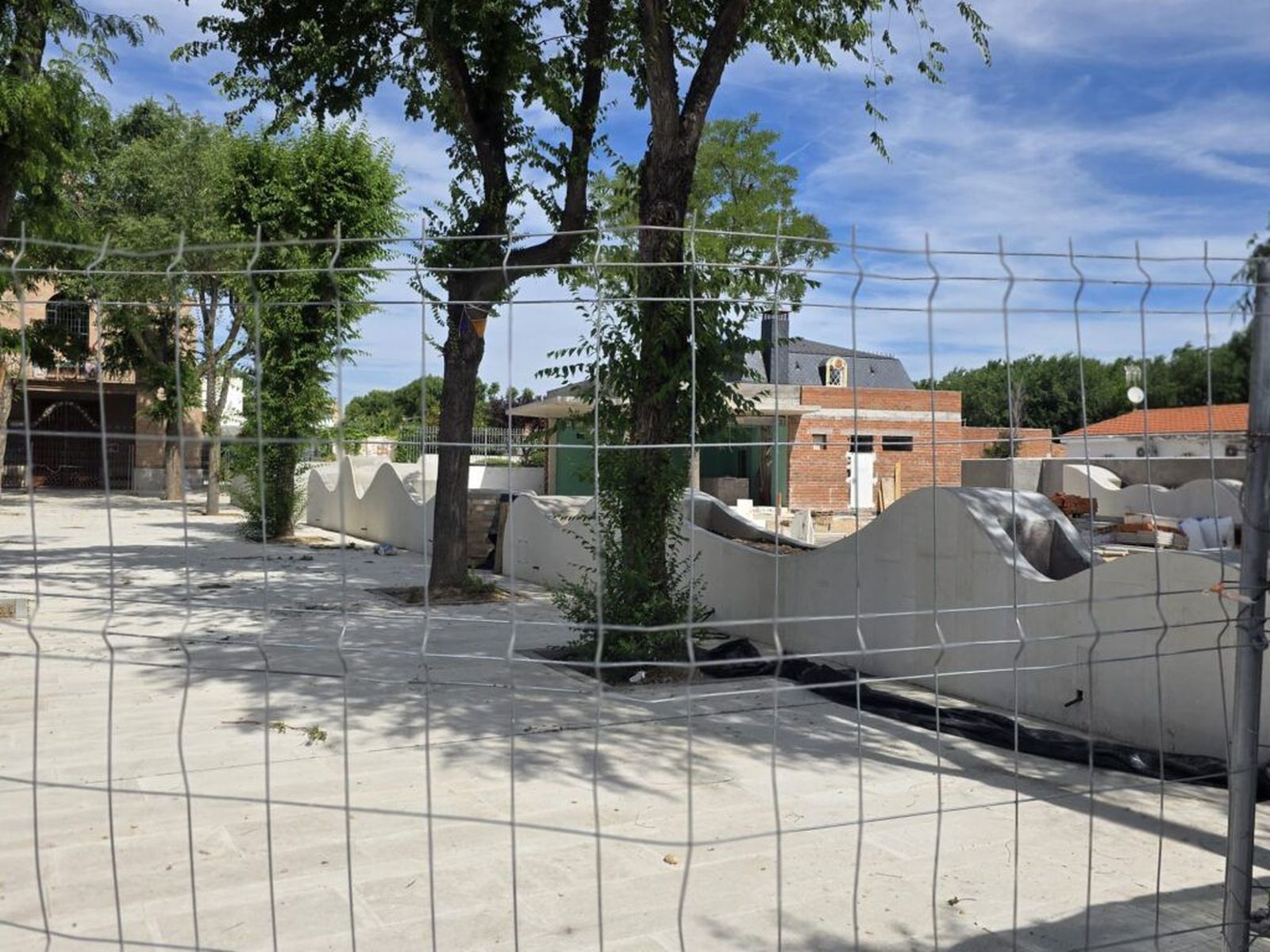 Estado de las obras de glorieta de San Marcos en San Martín de la Vega
