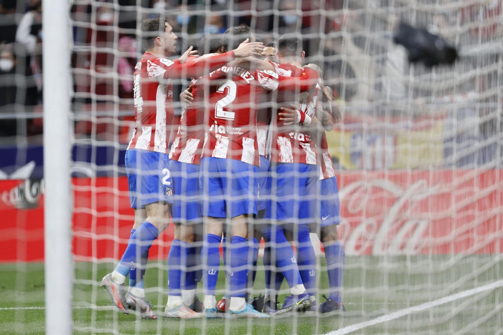 Jugadores del Atlético de Madrid celebran uno de los tantos