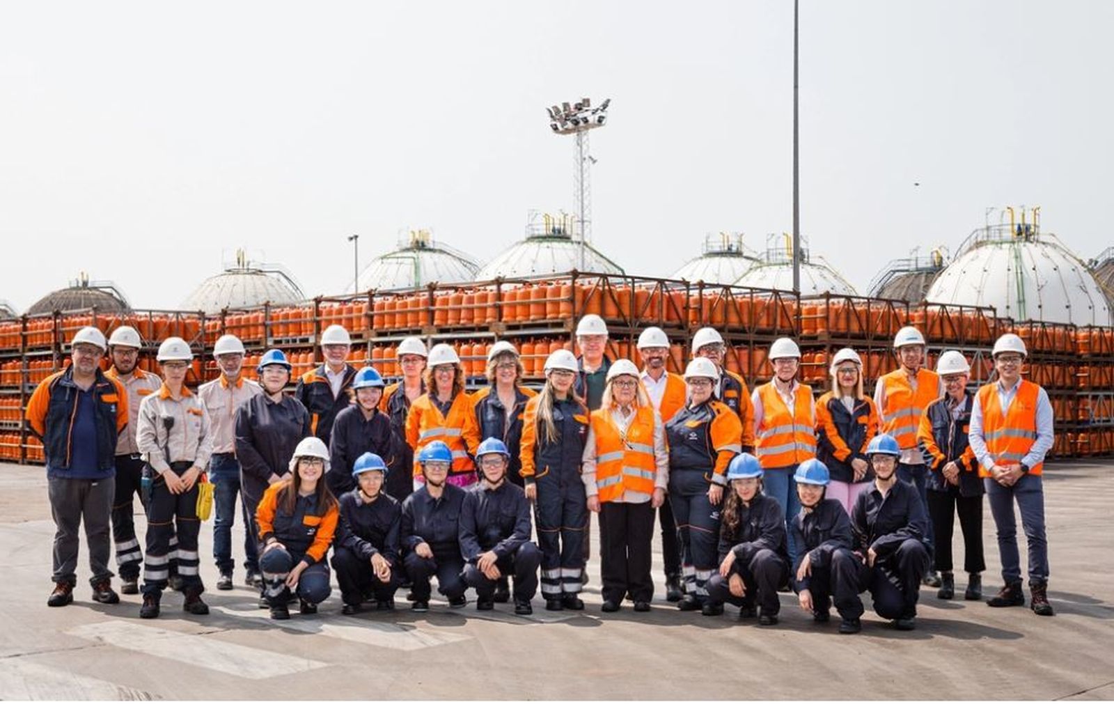 Mujeres trabajadoras en Repsol