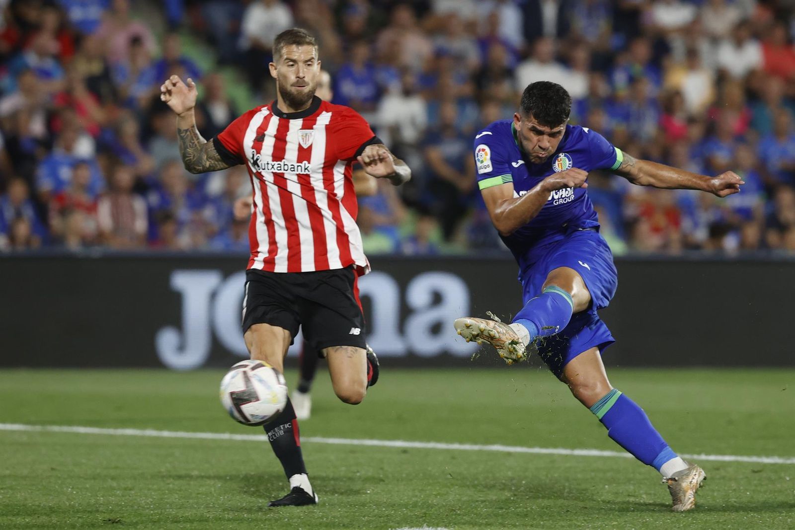 Aleñá ante el Athletic