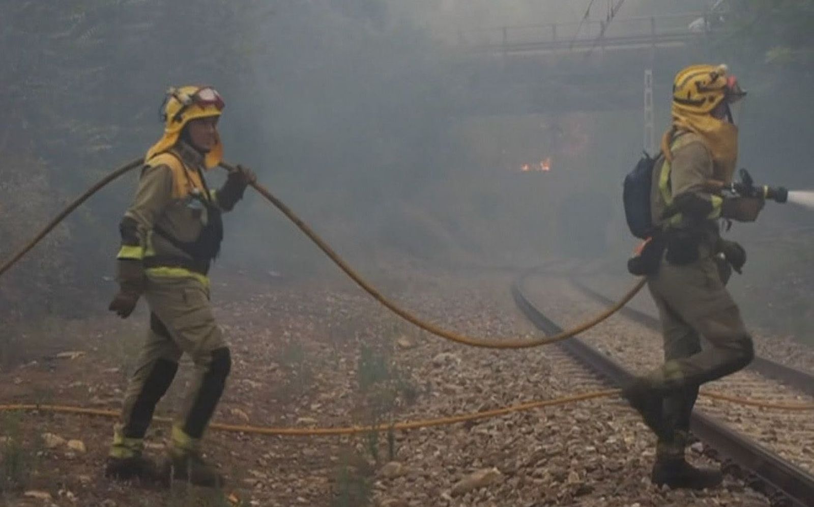 Los incendios de Lugo ya han arrasado unas 1.450 hectáreas y sigue activo el de Ribeira Sacra