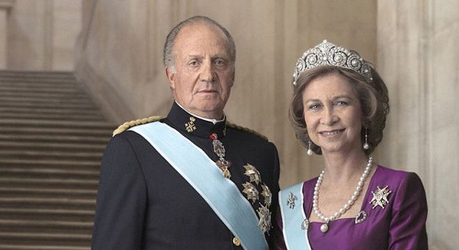 Don Juan Carlos y Doña Sofía tendrán el título de reyes tras la abdicación