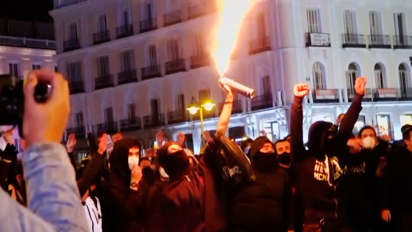 Altercados en Sol en la manifestación de apoyo al rapero Pablo Hasel