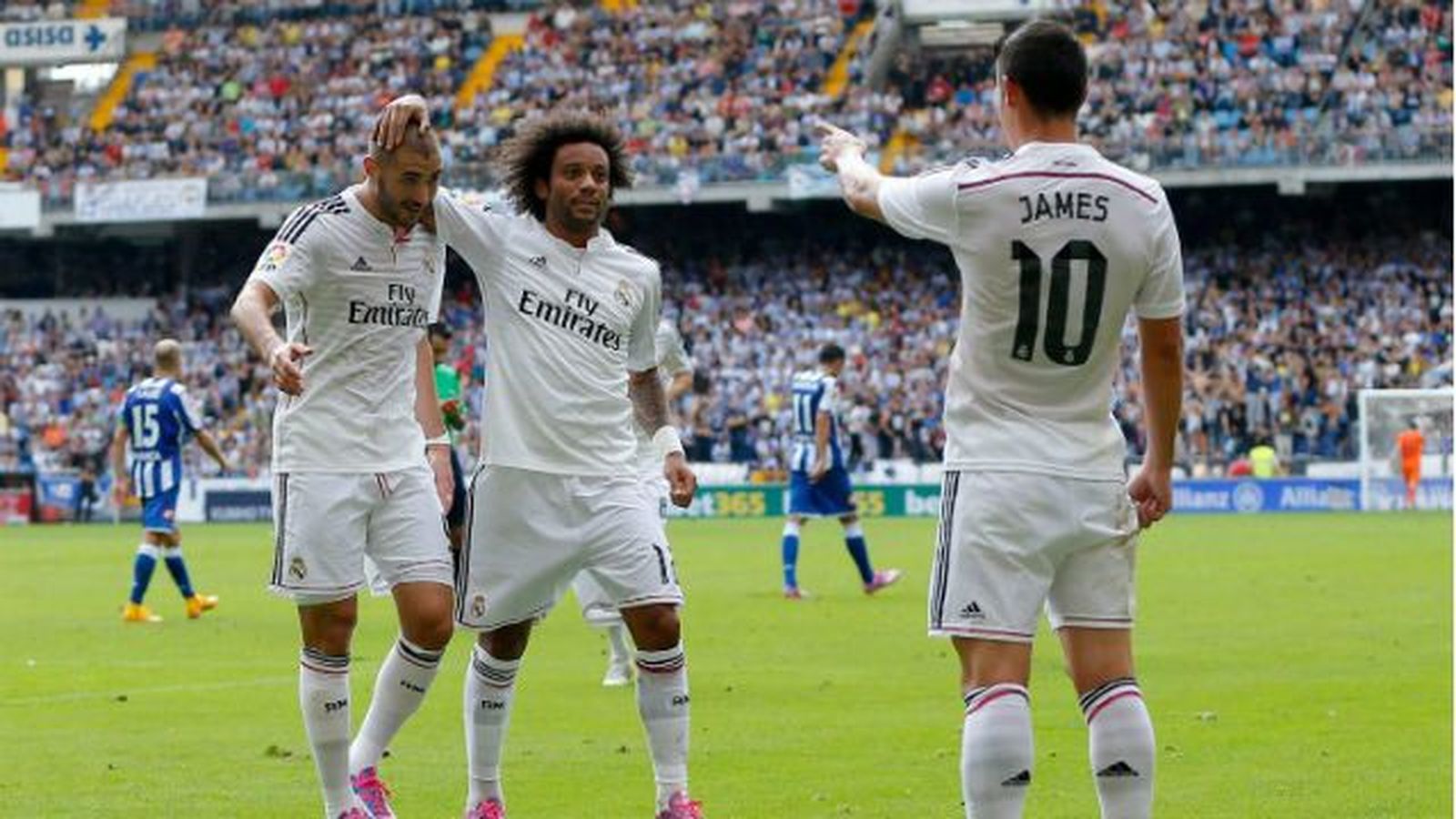 2-8. El Real Madrid se da un festín ante un dócil Deportivo