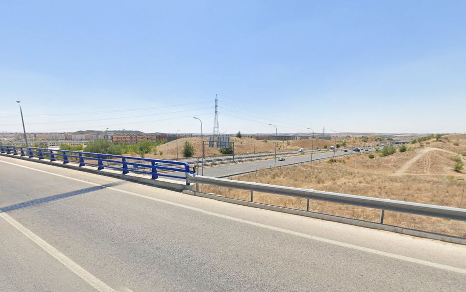 Puente de la M823 sobre la M50 a la altura de Rivas-Vaciamadrid