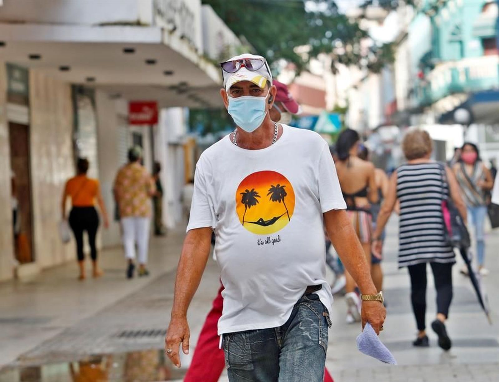 El Gobierno regulará el mercado de las mascarillas y no valdrán las hechas en casa