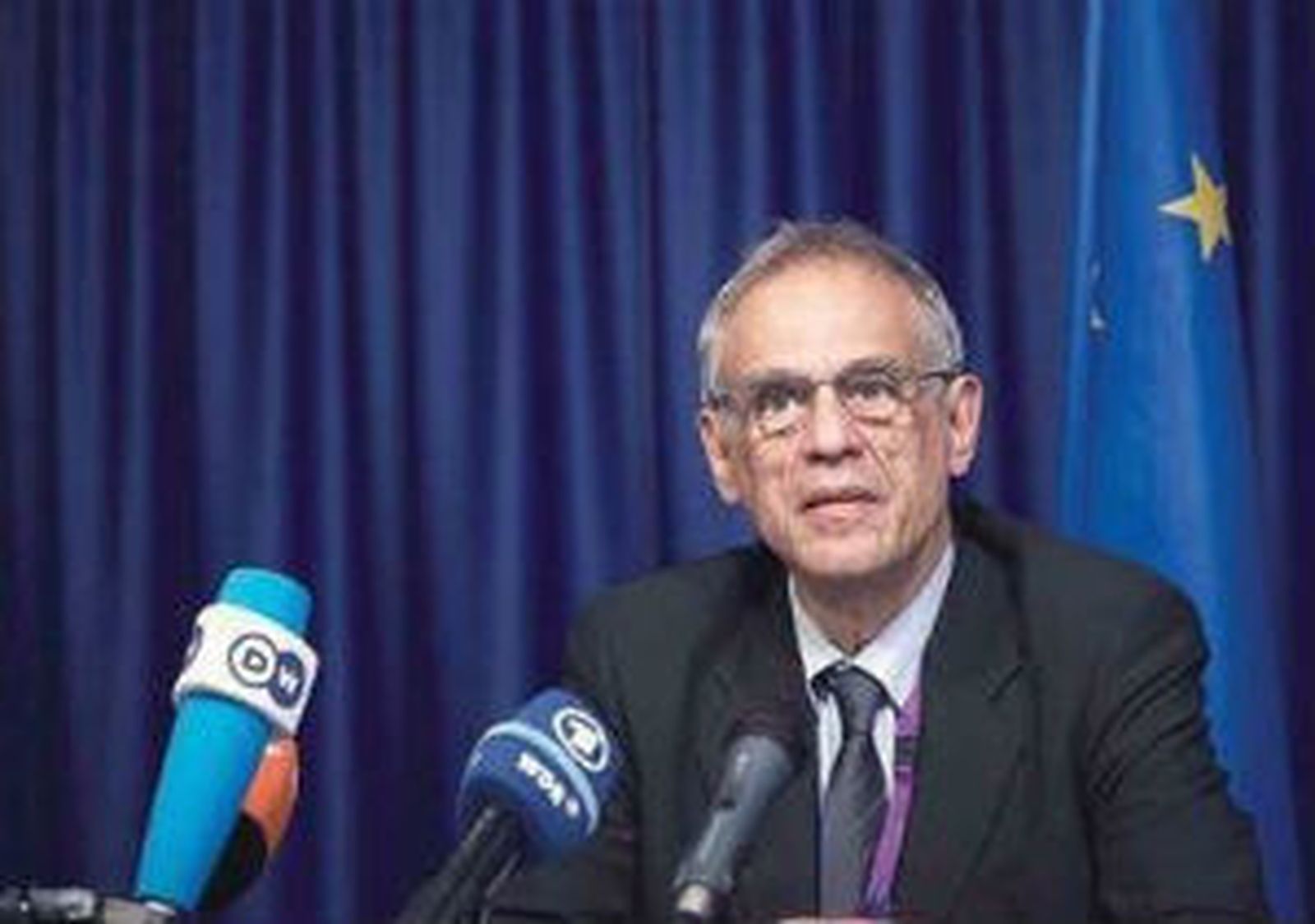 Dimite el ministro de Finanzas chipriota para facilitar la investigación de la crisis