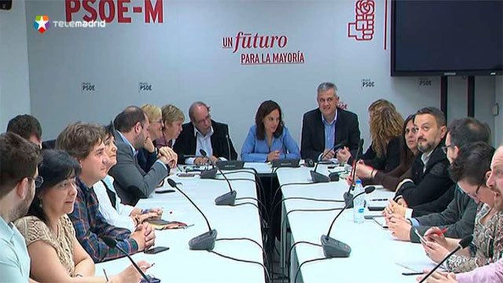 La dirección del PSOE madrileño  muestra su apoyo unánime a Sánchez y al 'no'