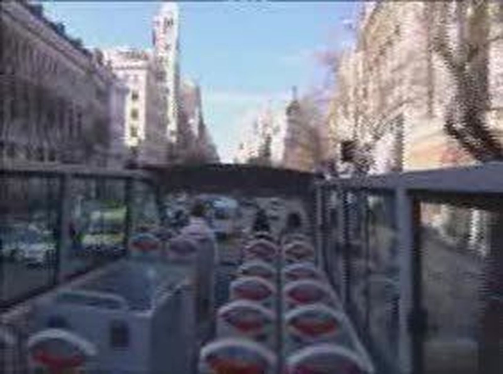 31buses_2011131V0.wmv