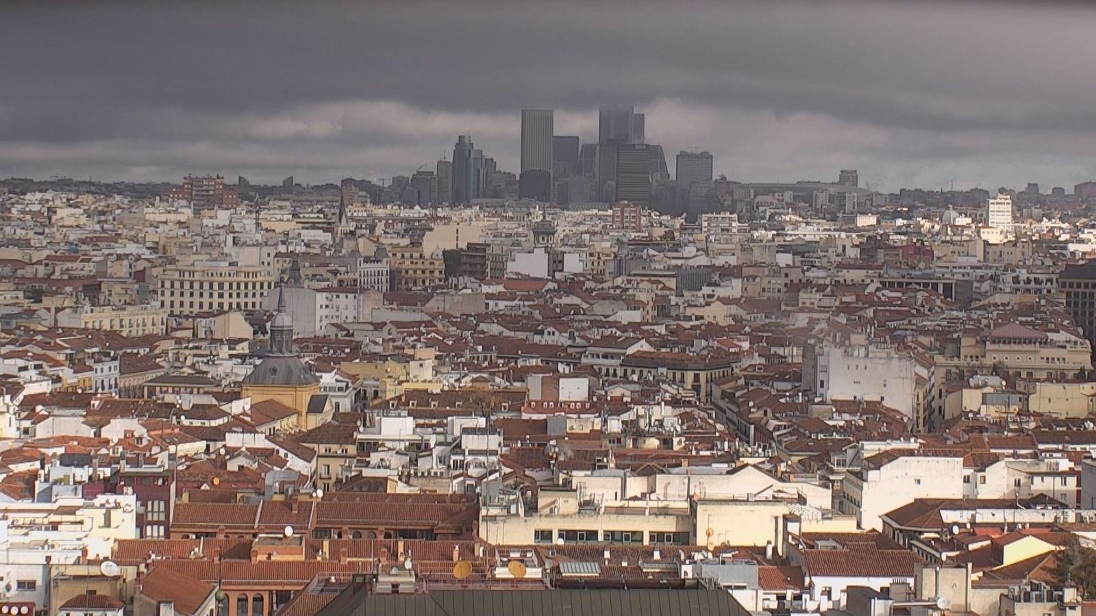 Cielo de tormenta en Madrid