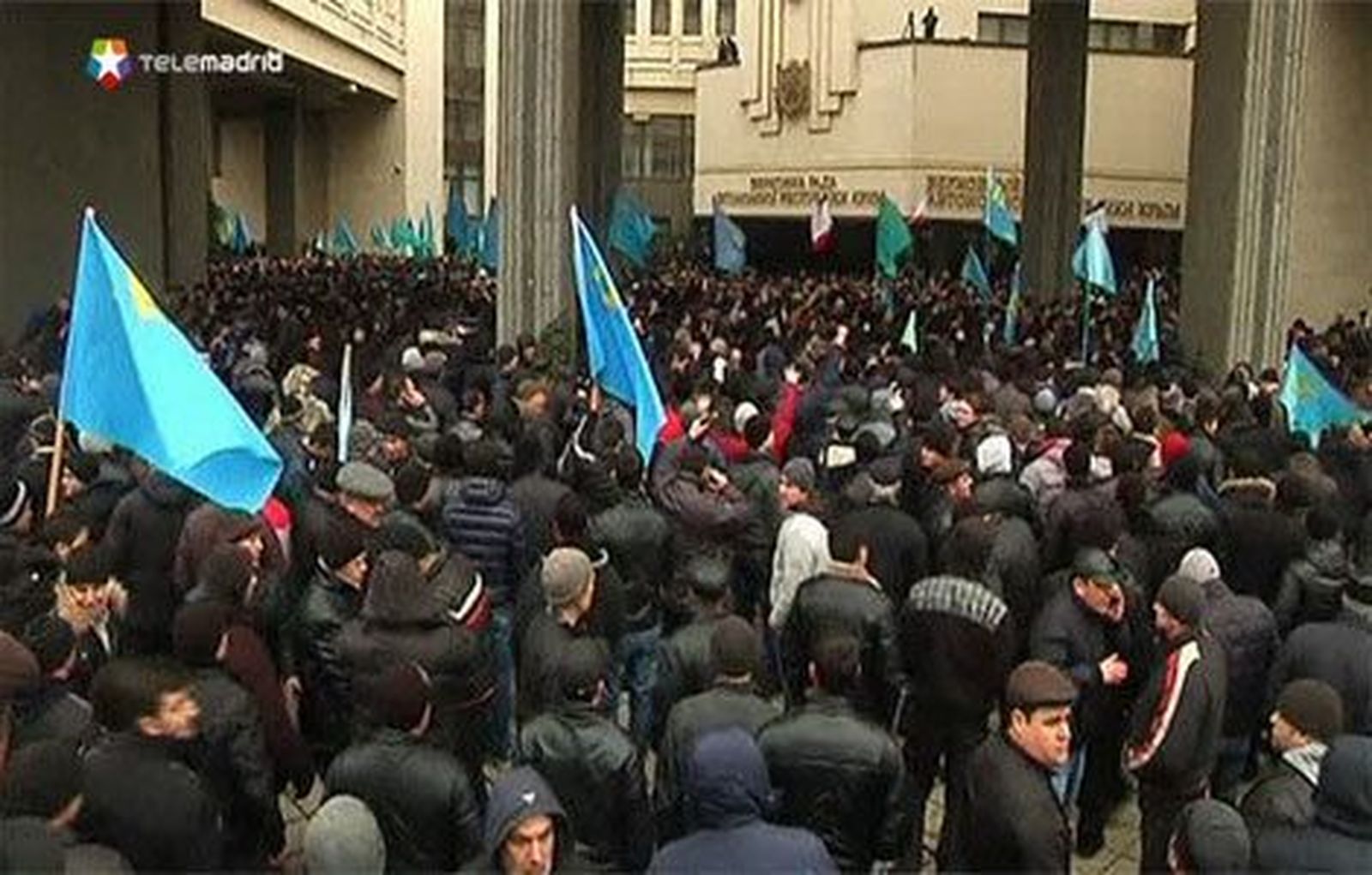 El Parlamento de Crimea propone ampliar su autonomía de Ucrania