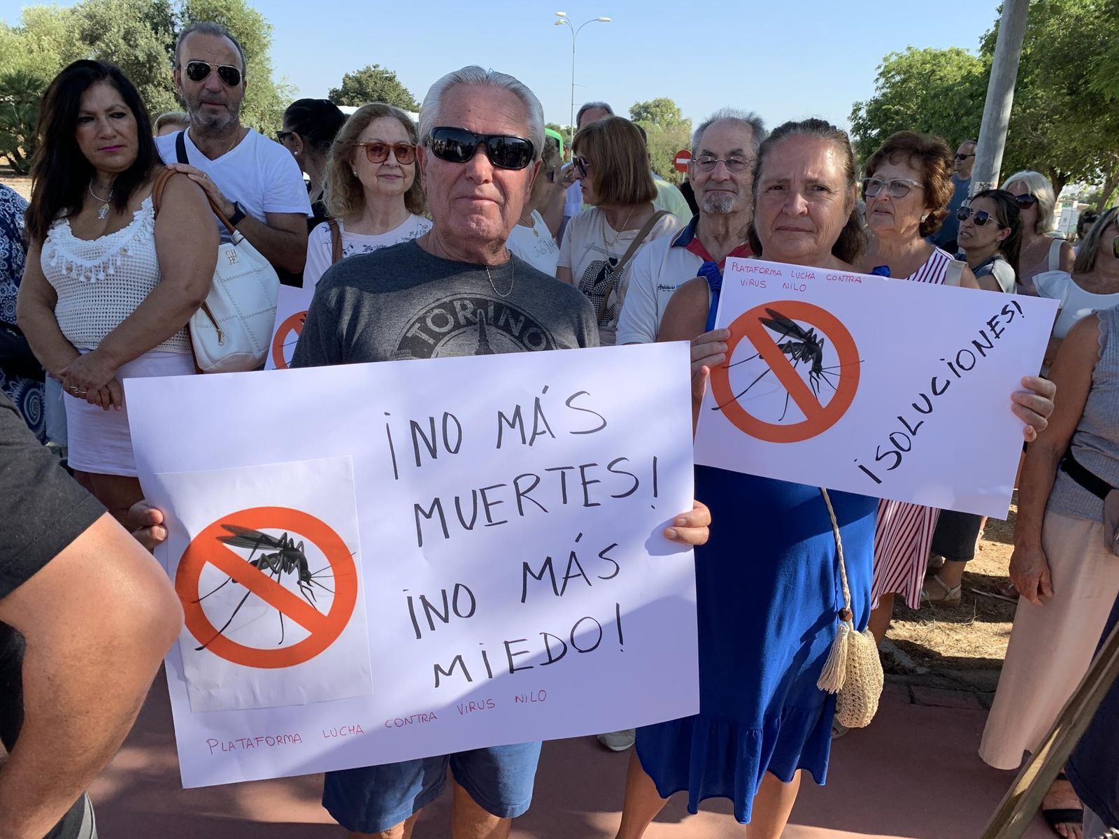 Protestas por los nuevos casos del virus del Nilo en Sevilla
