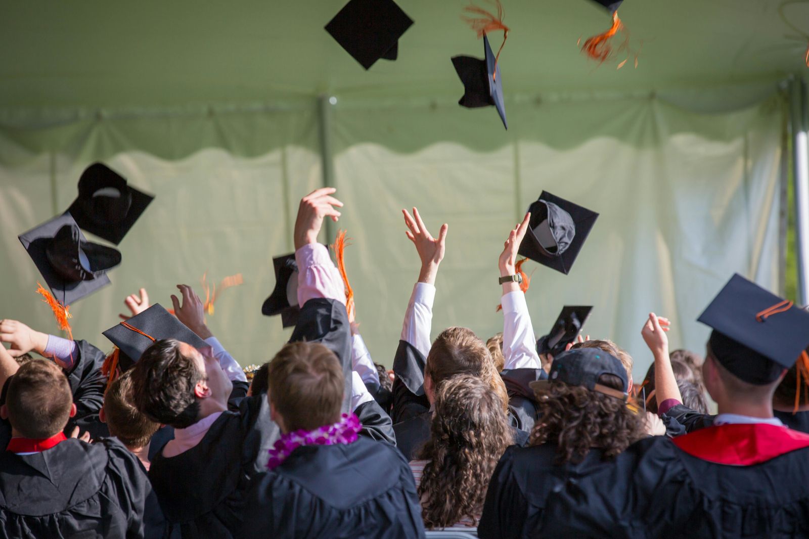 Casi el 80% de los españoles recién graduados consiguieron trabajo en 2023