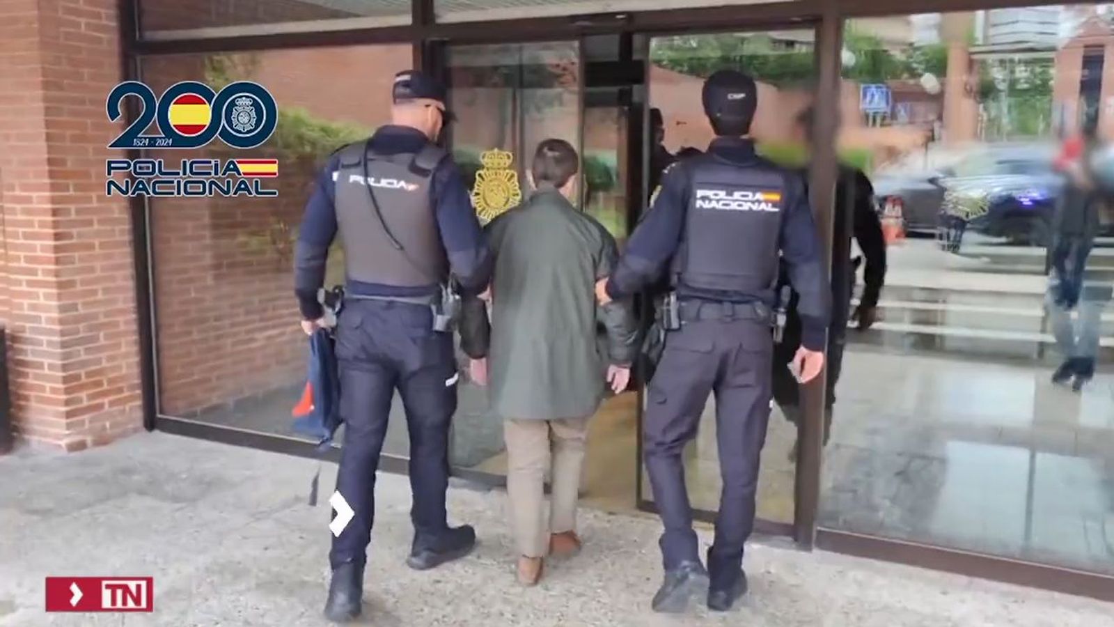 Simulaba llevar explosivos para atracar bancos en Madrid
