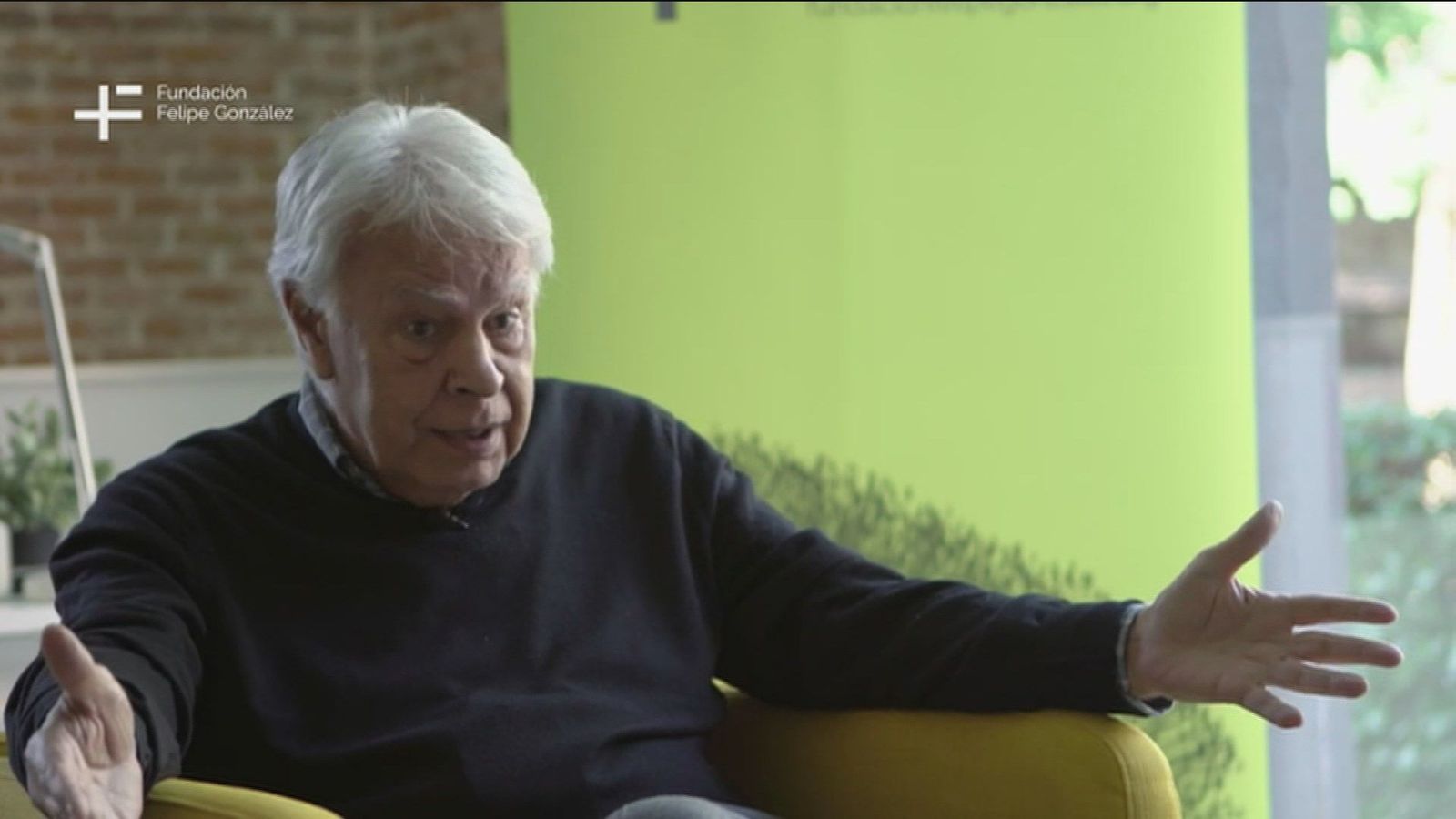 Felipe González y García Page rechazan al relator y la mesa de partidos