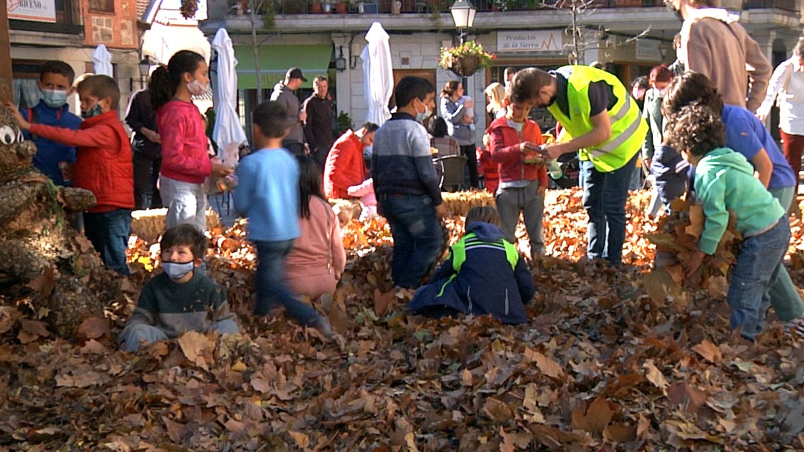 La Fiesta de la Hoja: una forma lúdica de concienciar a niños sobre el reciclaje natural