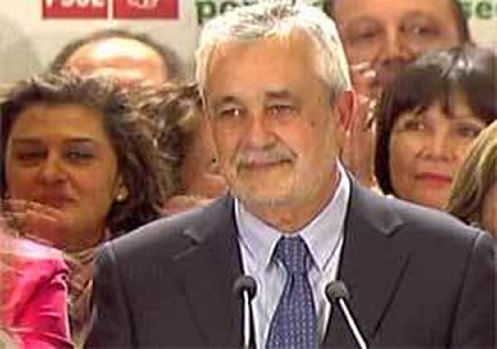 Griñán aboga por un gobierno estable y afirma que pondrá todo su empeño
