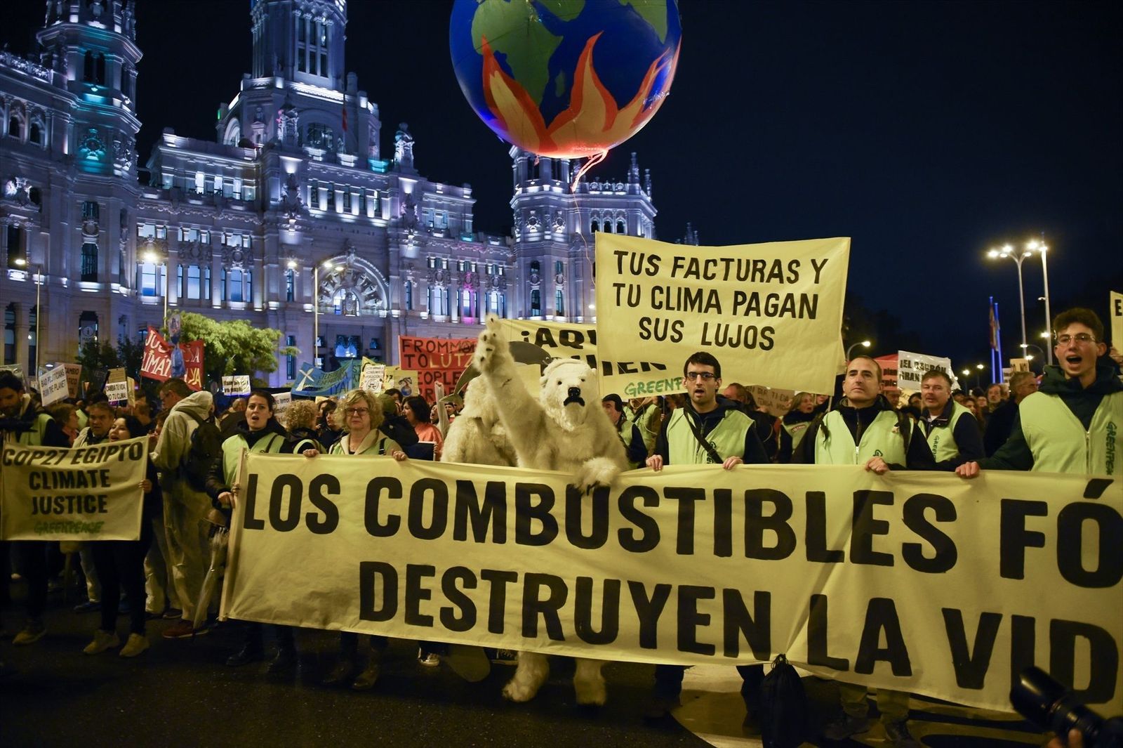 Un millar de personas pide “justicia climática y energética” en Madrid