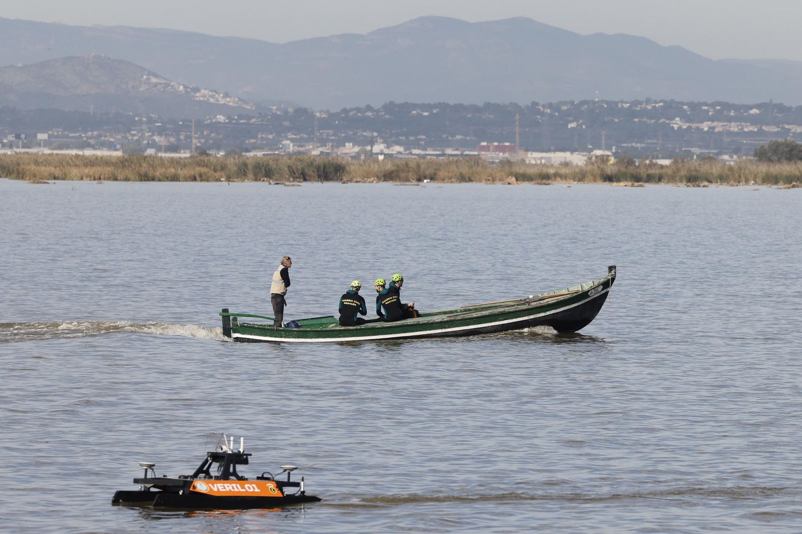 Labores de búsqueda de cuerpos en L'Albufera de Valencia
