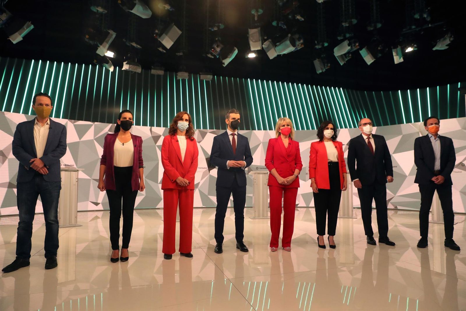 Foto de familia del debate a seis en Telemadrid