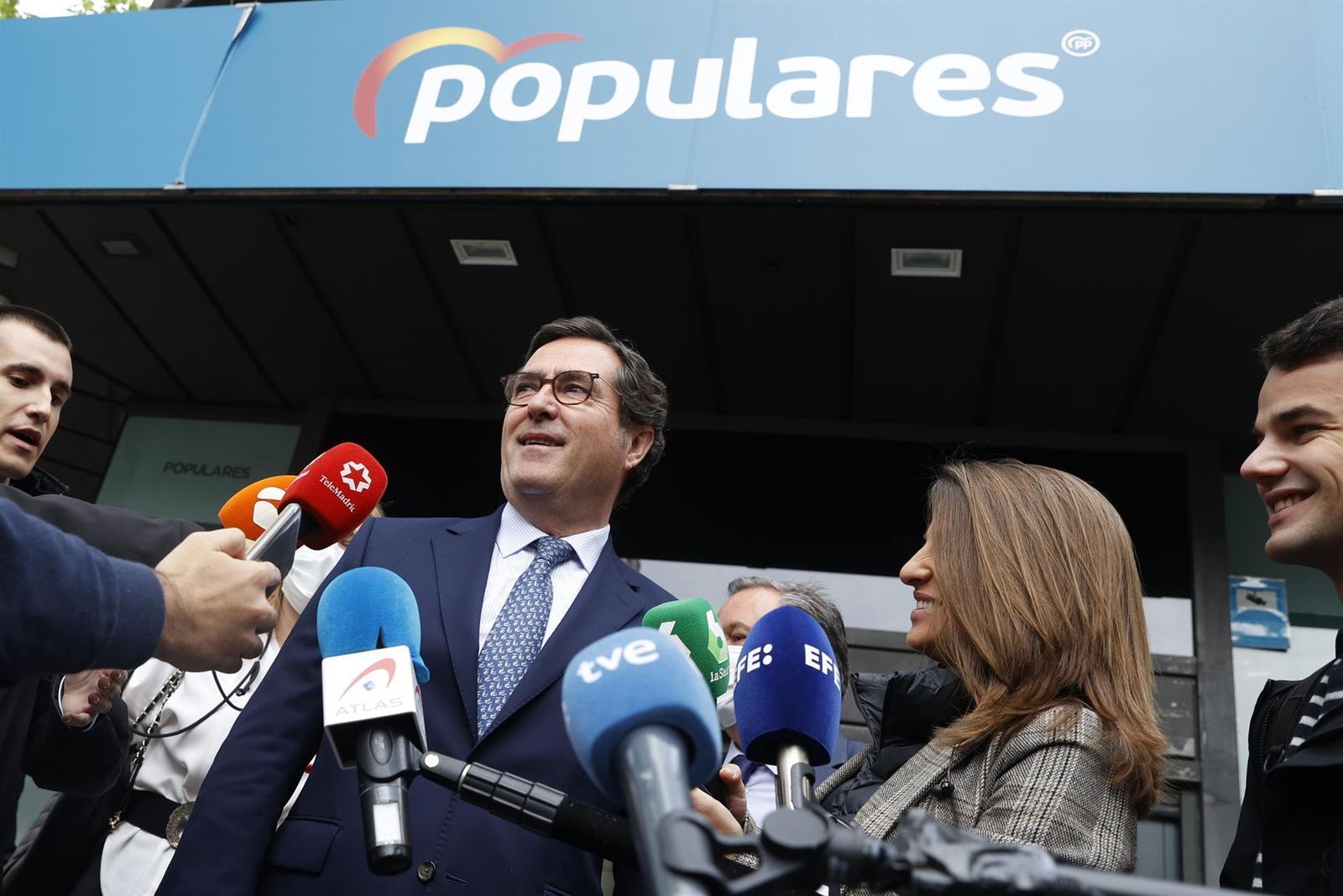 Feijóo se reúne con la patronal