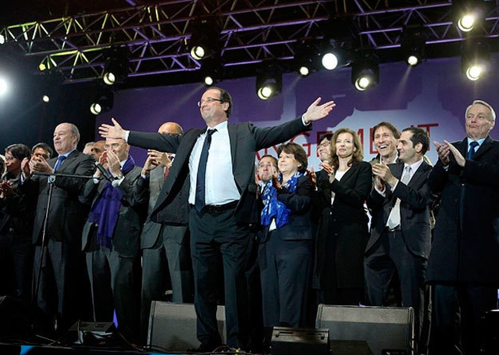 Hollande releva a Sarkozy