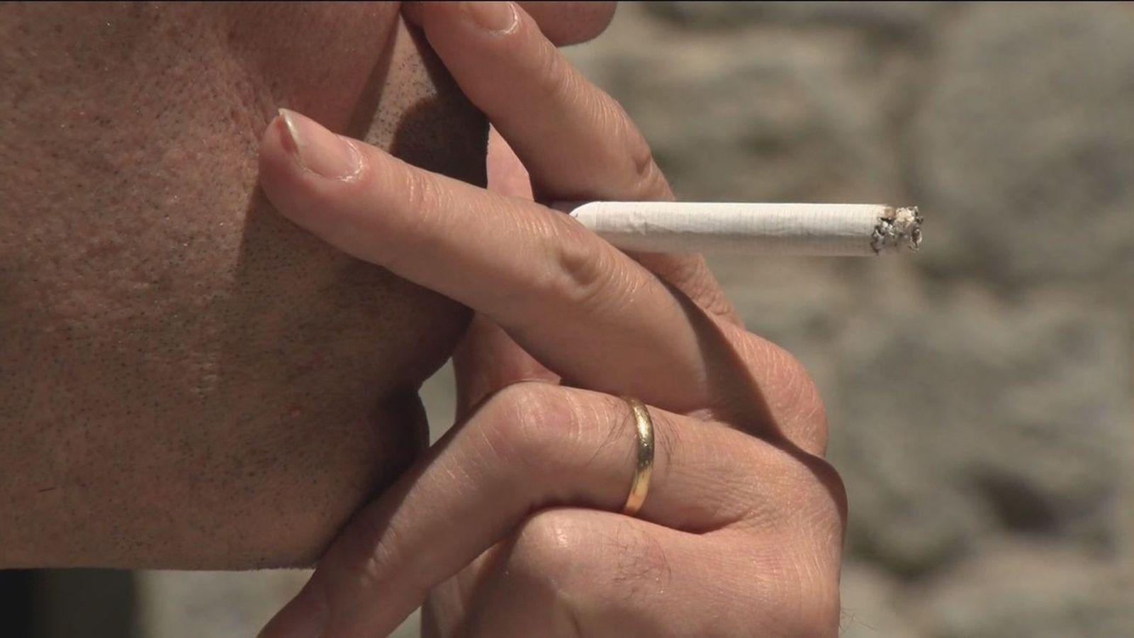 Sanidad endurecerá la ley del tabaco y prevé nuevas subidas de precios