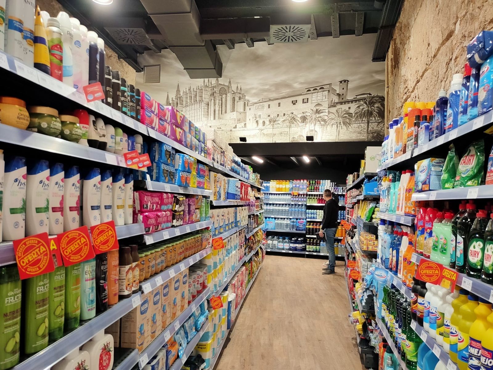 Interior de un supermercado
