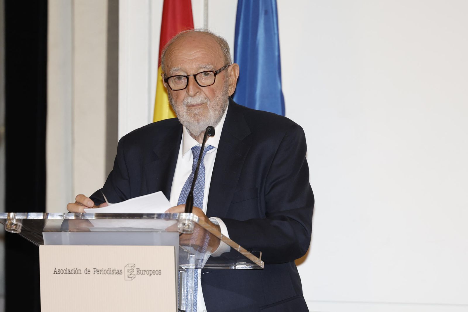 Muere en Madrid a los 86 años el periodista Diego Carcedo
