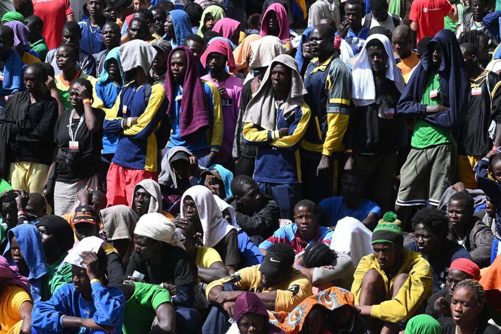 Miles de personas migrantes arriban a la isla de Lampedusa en los últimos días