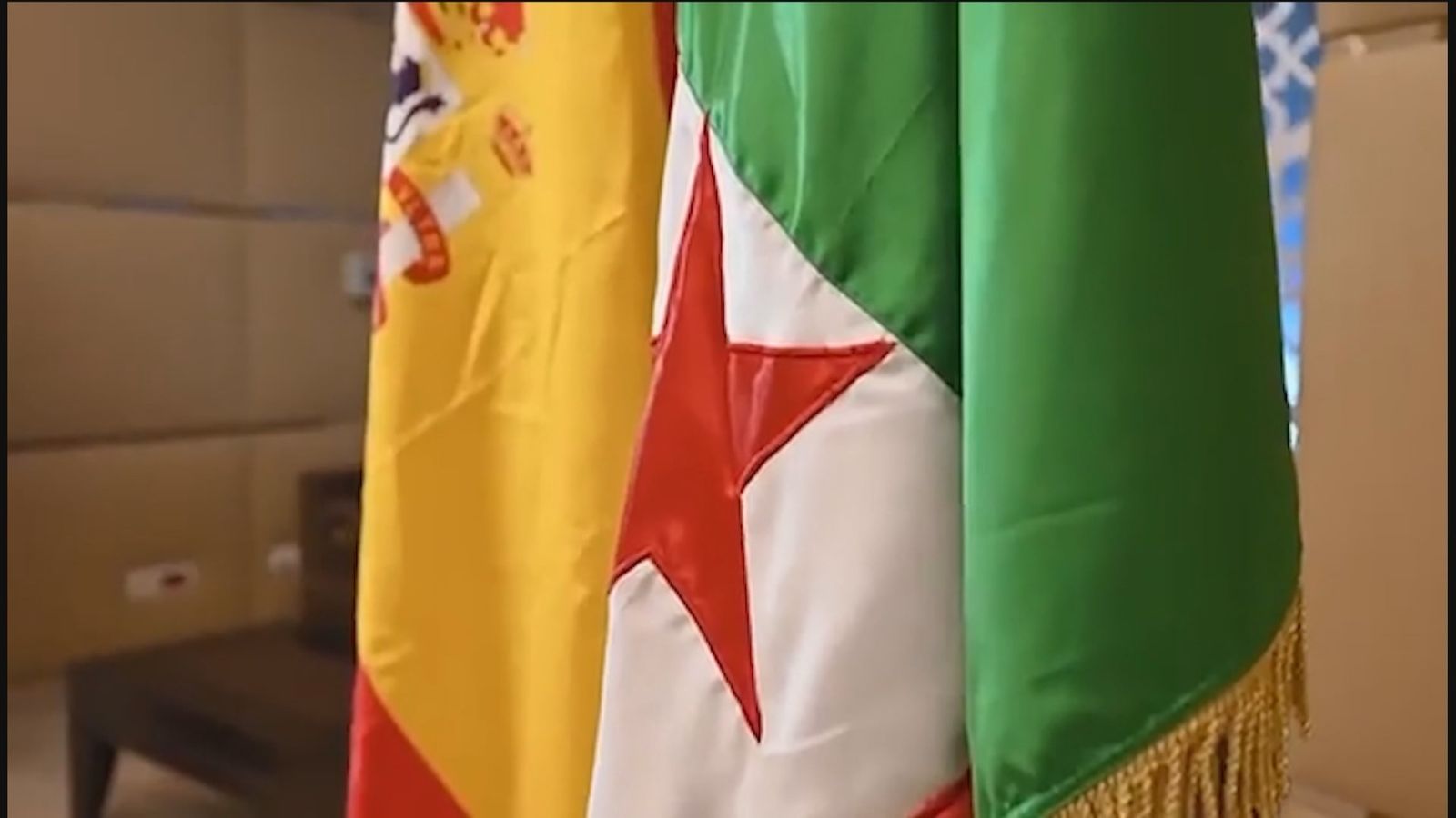 Banderas de España y Argelia
