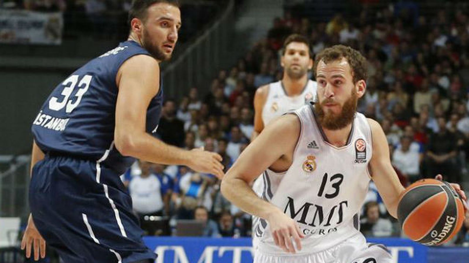 Sergio Rodríguez ante el Efes