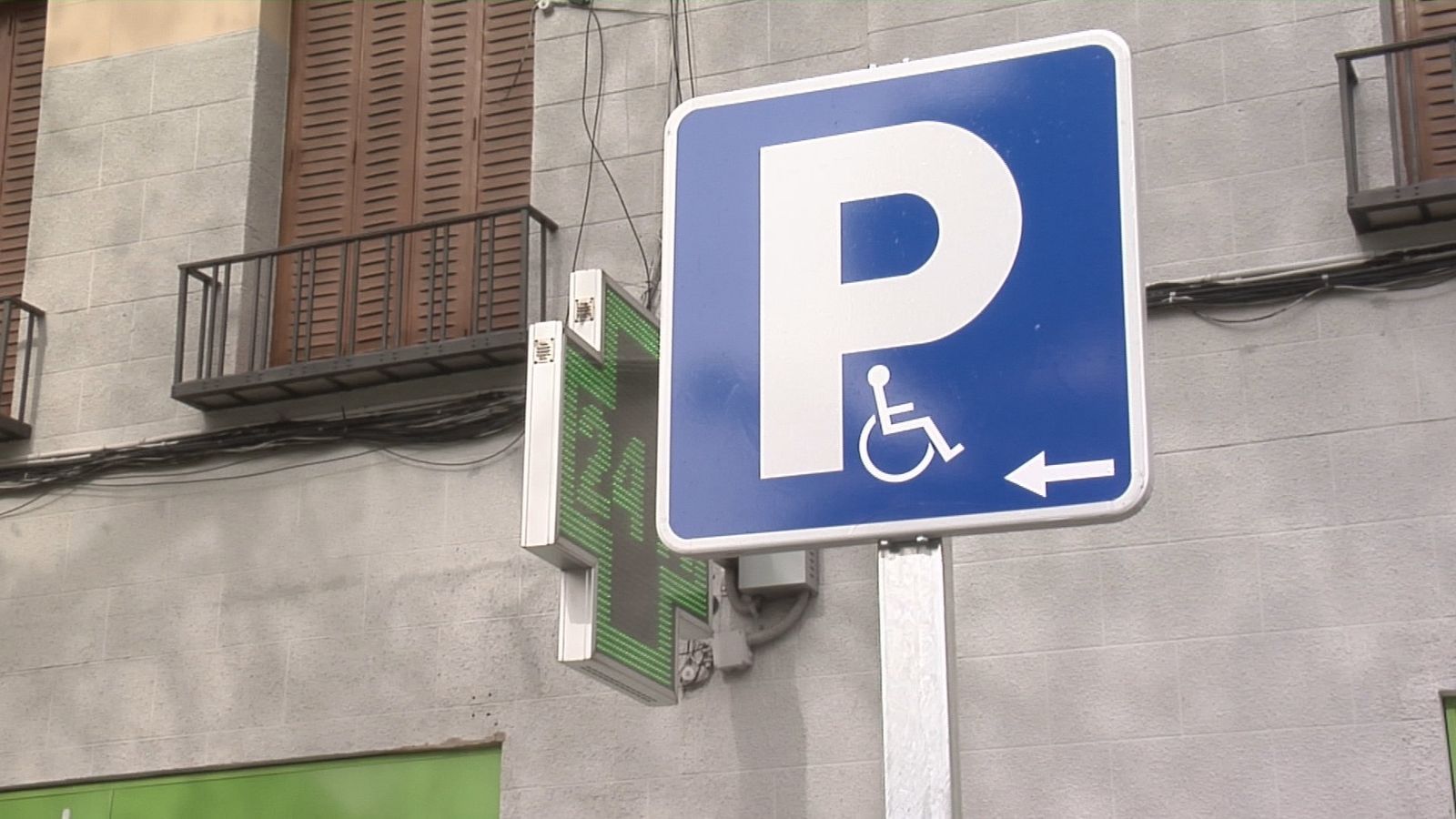 Plaza de aparcamiento reservada para personas con discapacidad