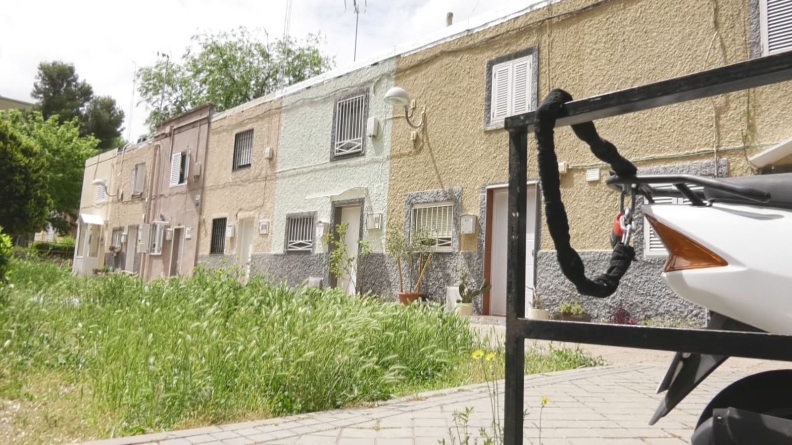 Alquilan un piso del que no son propietarios a una vecina de Carabanchel
