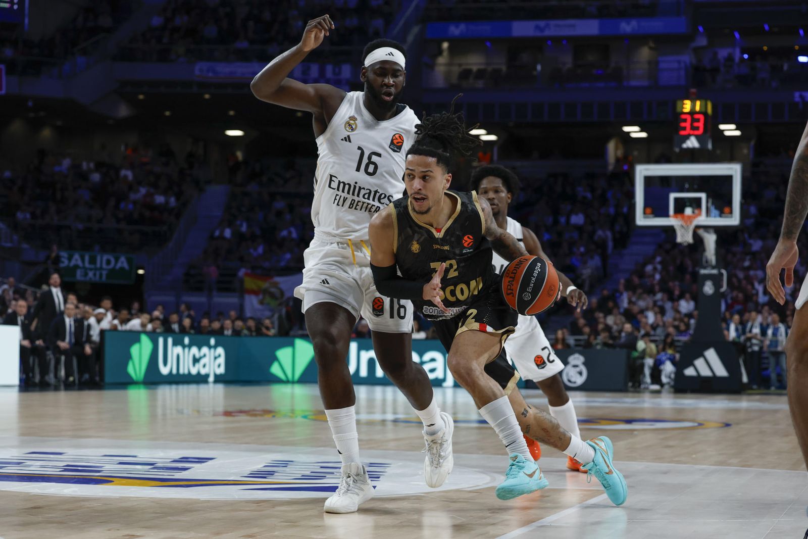 Garuba ante el Mónaco