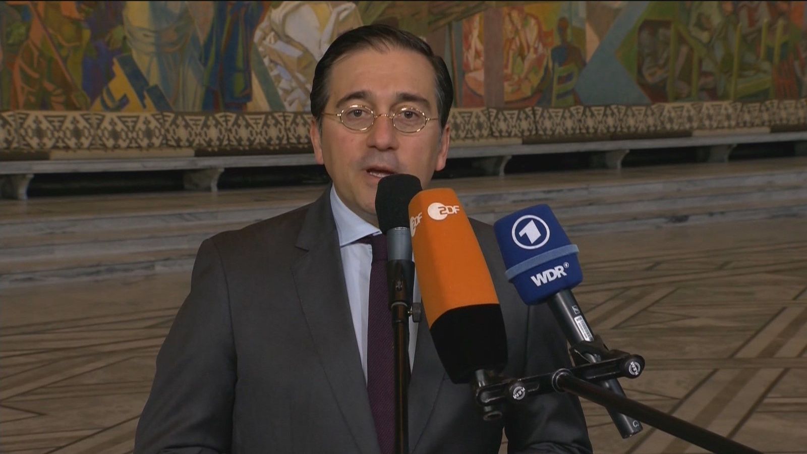 Albares sobre que Sánchez pueda encabezar la OTAN: "Le veo como presidente para los próximos 4 años"