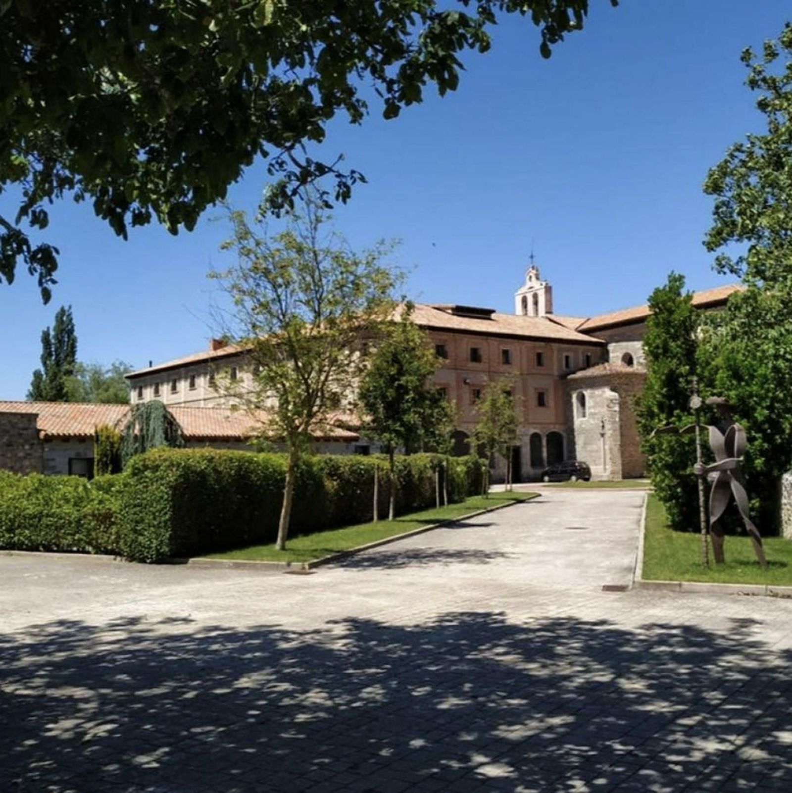 Clarisas vizcaínas piden a sus hermanas de Burgos que reconsideren su actitud