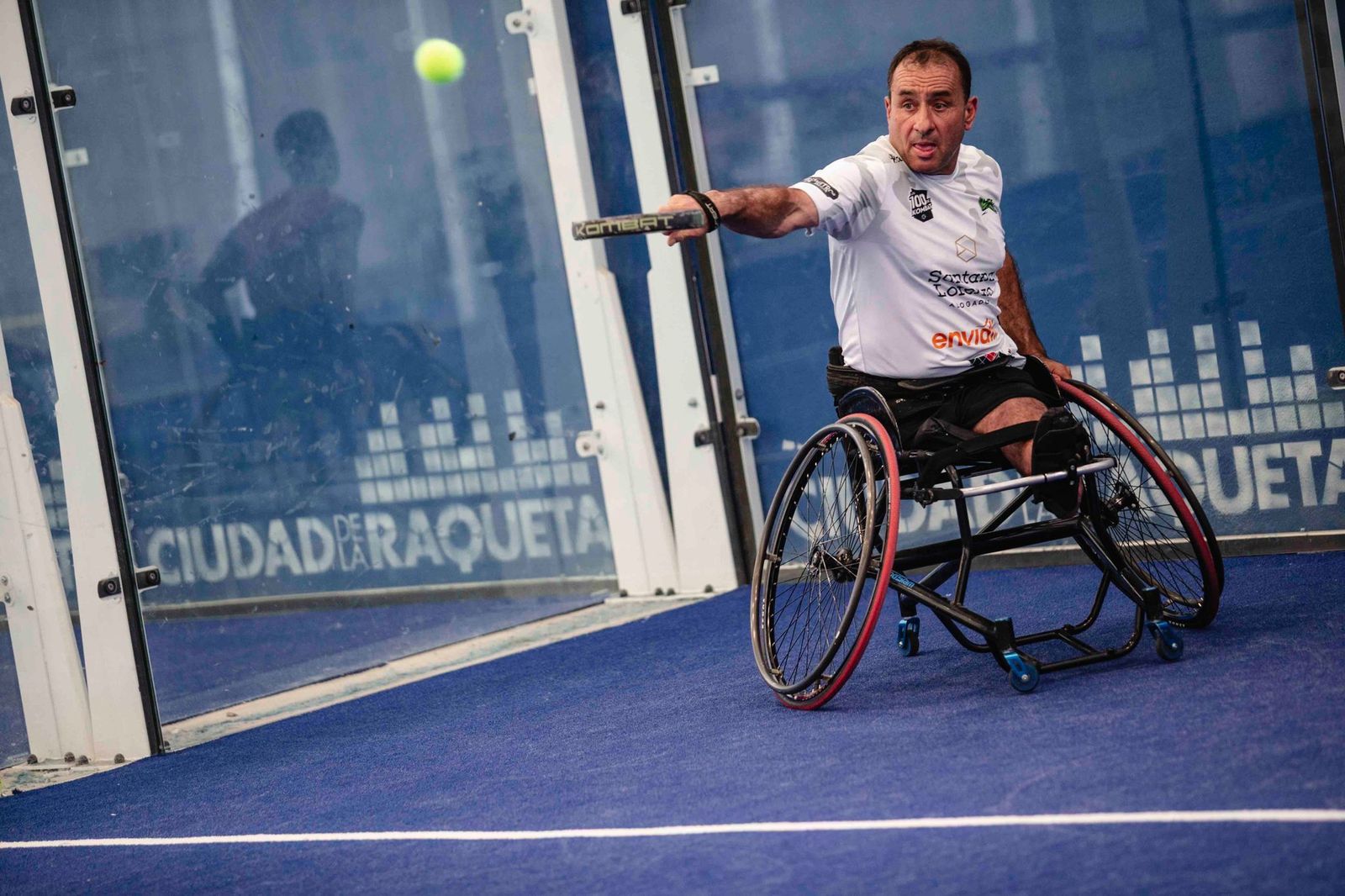 El campeón de Europa Alberto Estebaranz en la disputa de uno de los partidos